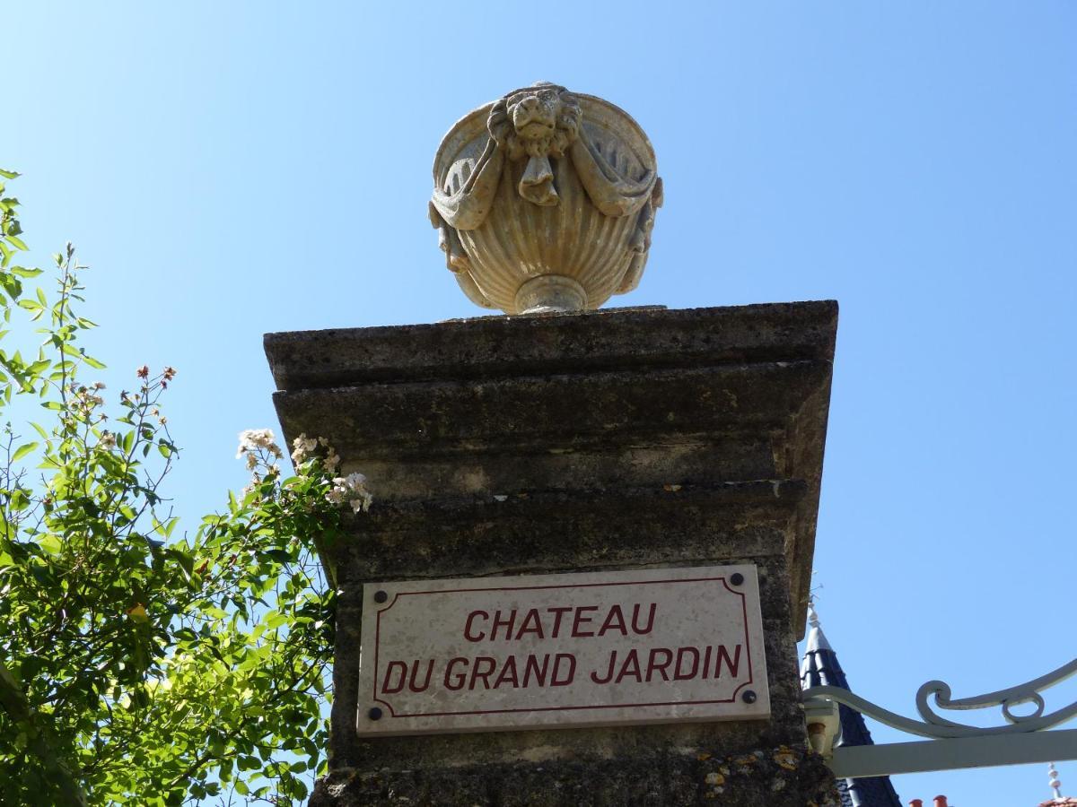 Chateau Du Grand Jardin Valensole Exteriör bild