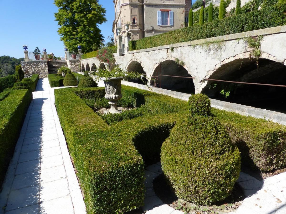 Chateau Du Grand Jardin Valensole Exteriör bild