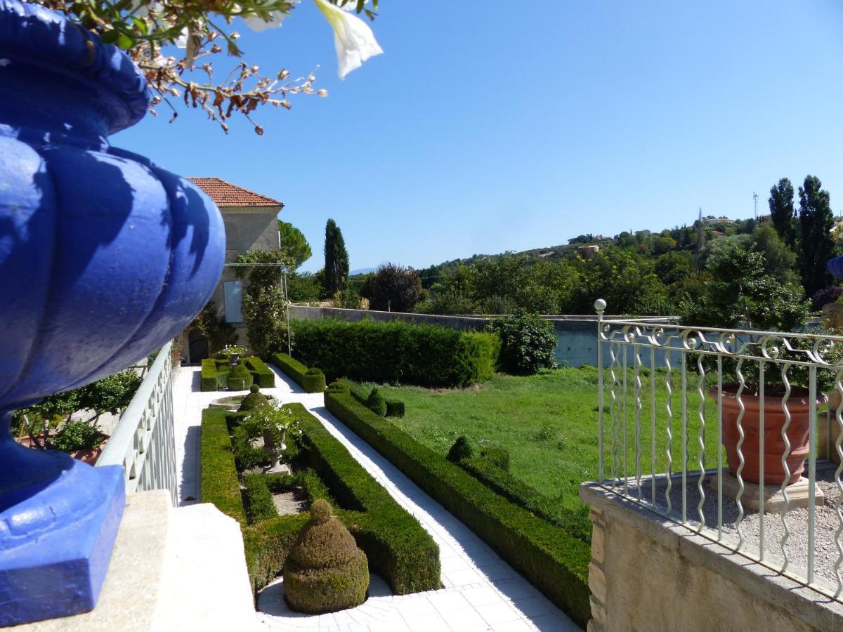 Chateau Du Grand Jardin Valensole Exteriör bild